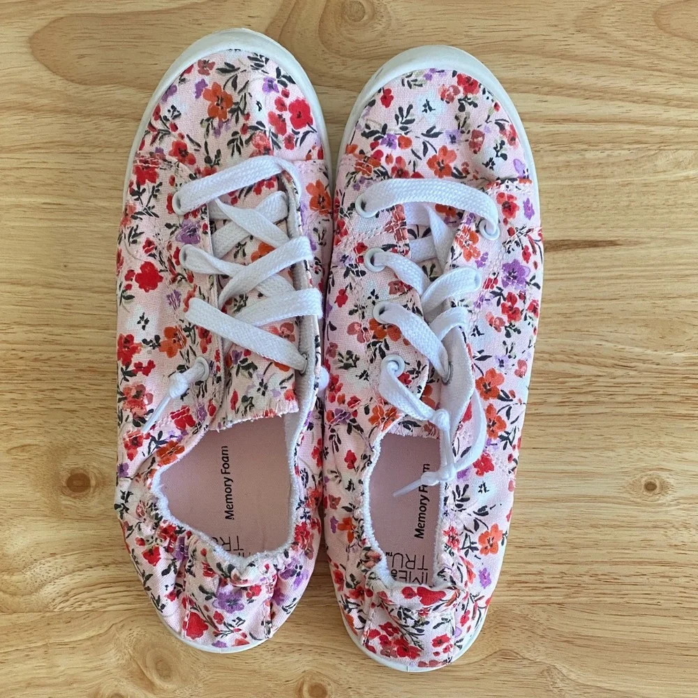 Time and Tru Women’s Floral Sneakers - Picture 1 of 11